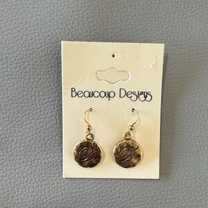 BEAUCOUP DESIGNS Gold Earrings with ‘D’